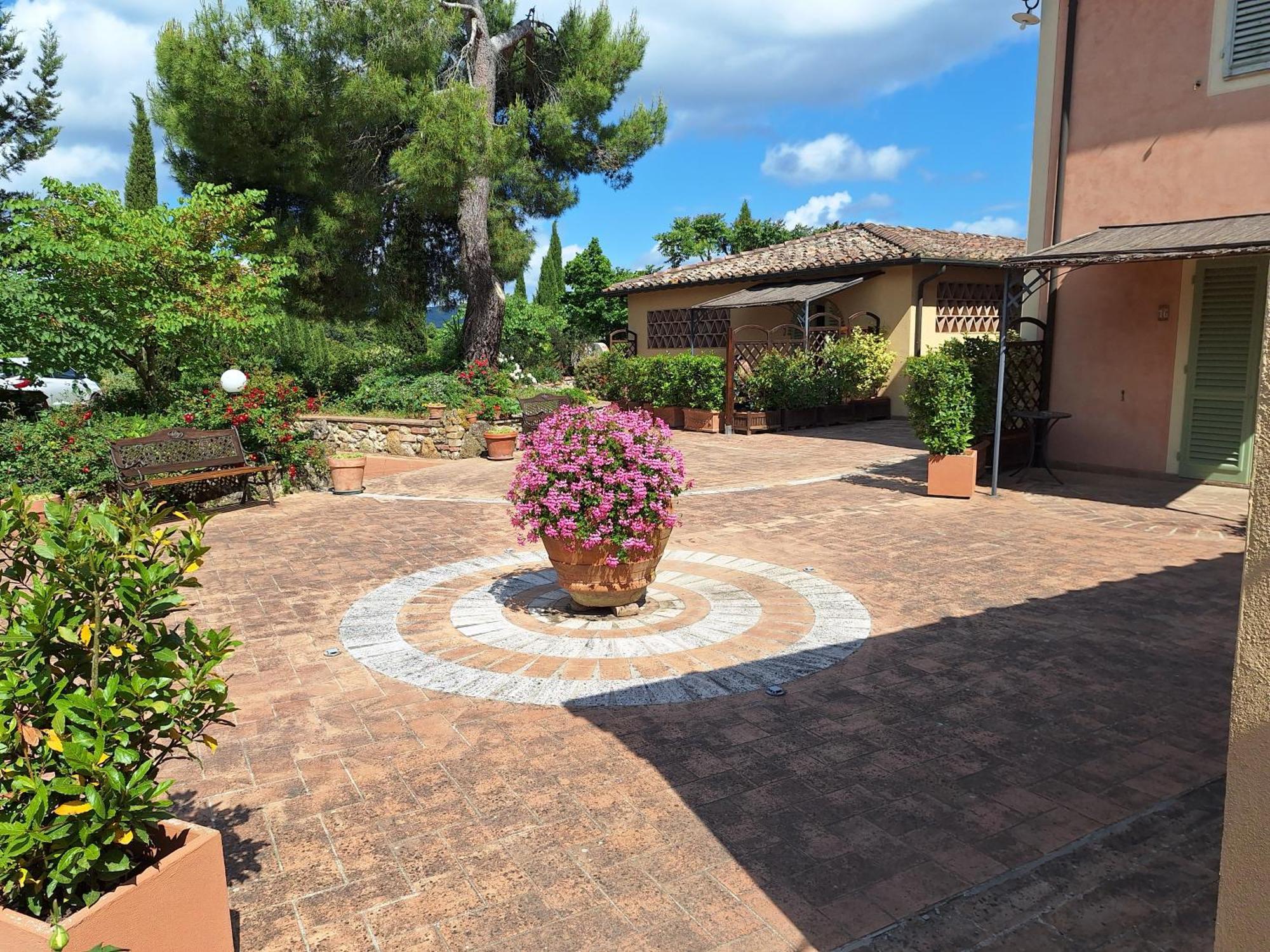 Antico Borgo Il Cardino Bed & Breakfast San Gimignano Dış mekan fotoğraf